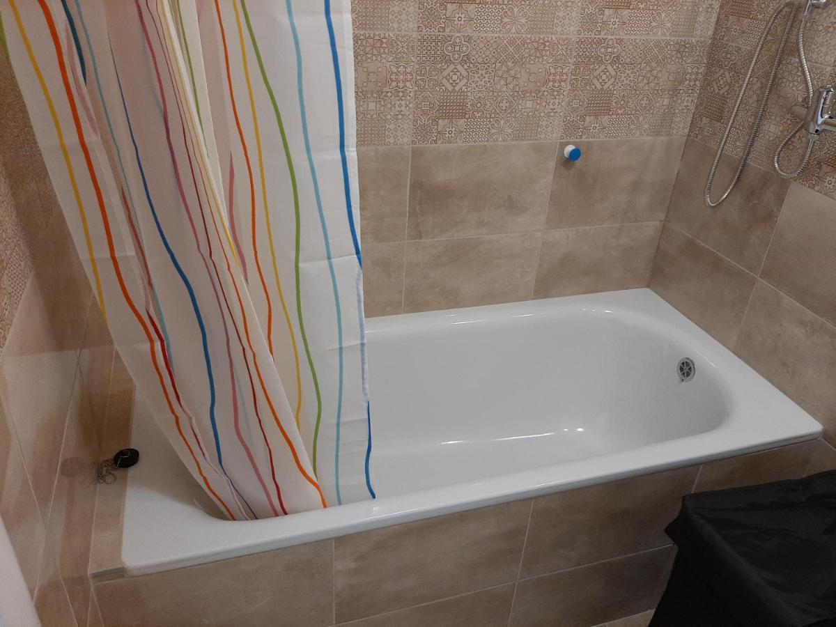 Cherry & Free Parking Apartmán Bratislava